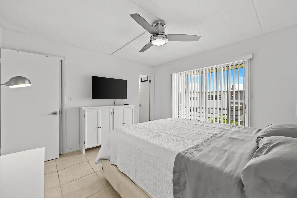 366A5118-39 at 4500 N FLAGLER Drive D24, West Palm Beach