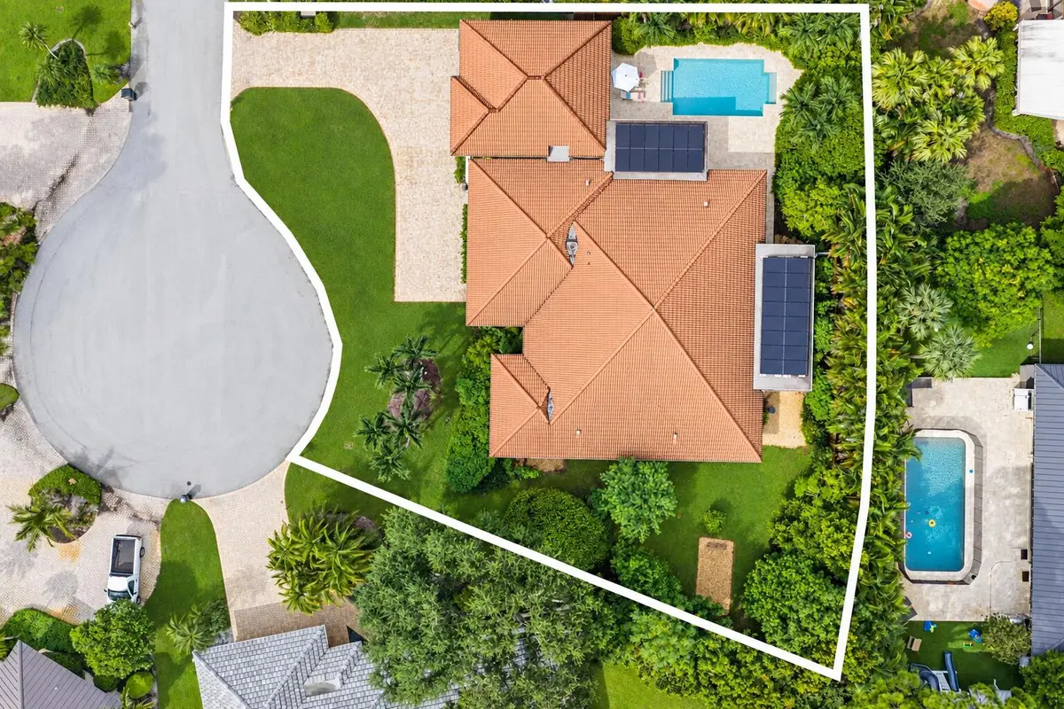 Oak Tree at 4535 Oak Tree Court, Delray Beach
