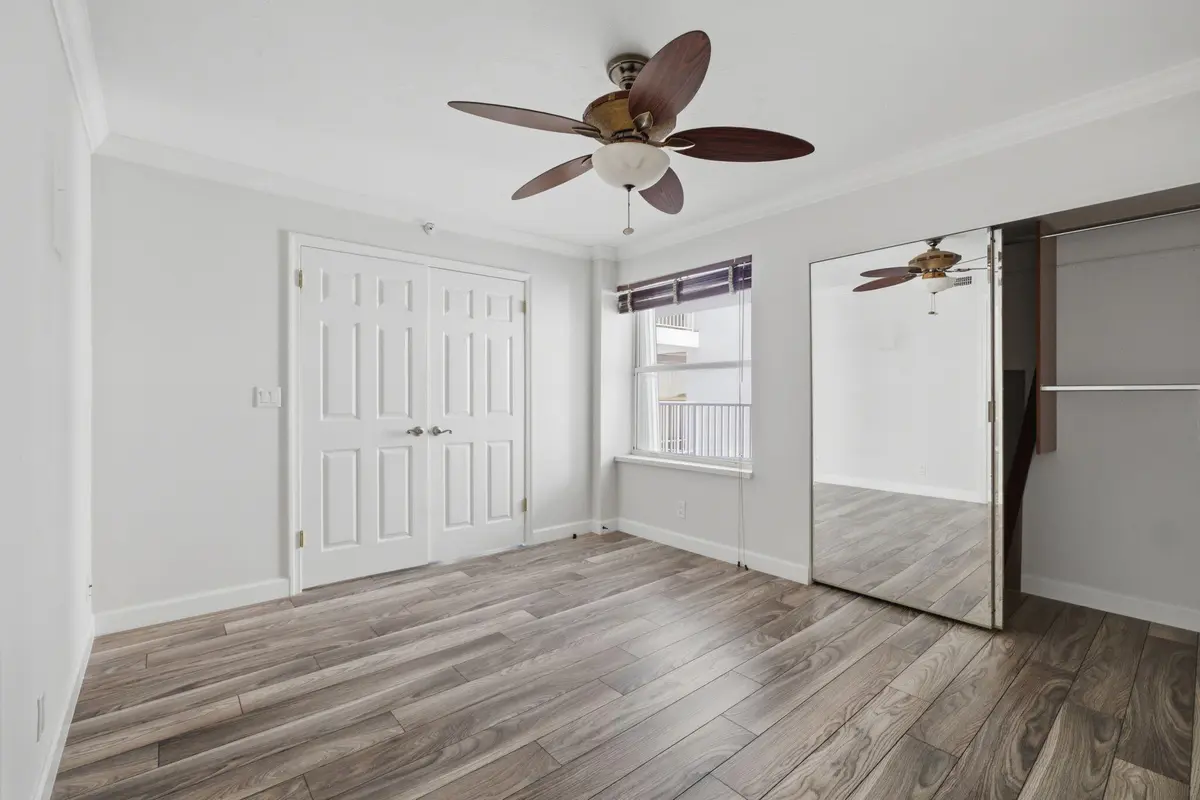 802_47-web-or-mls-DSC02453_decluttered at 3901 S Flagler Drive 802, West Palm Beach