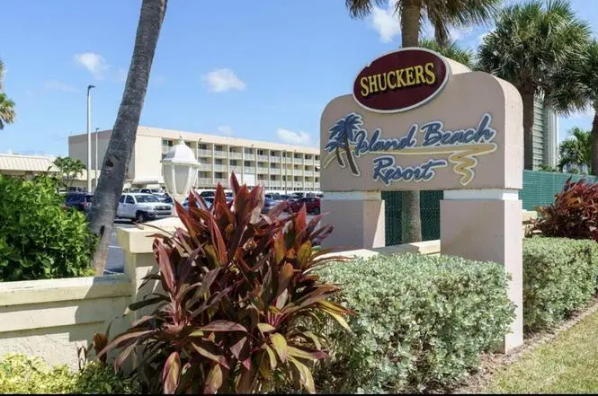 genMid.R10958095_10_1 at 9800 S OCEAN Drive 205, Jensen Beach