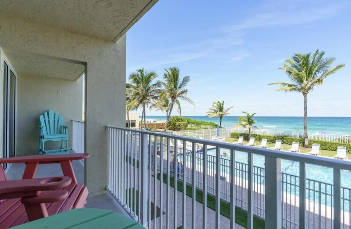 R10958095_1 at 9800 S OCEAN Drive 205, Jensen Beach