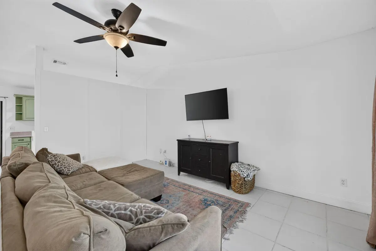 6-web-or-mls-3A5A0100 at 872 SW NICHOLS Terrace, Port St. Lucie