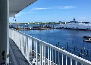 4500 N FLAGLER Drive D24, West Palm Beach – Condominium for rent