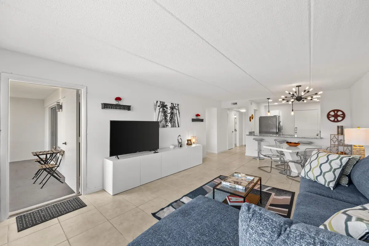 366A5091-12 at 4500 N FLAGLER Drive D24, West Palm Beach