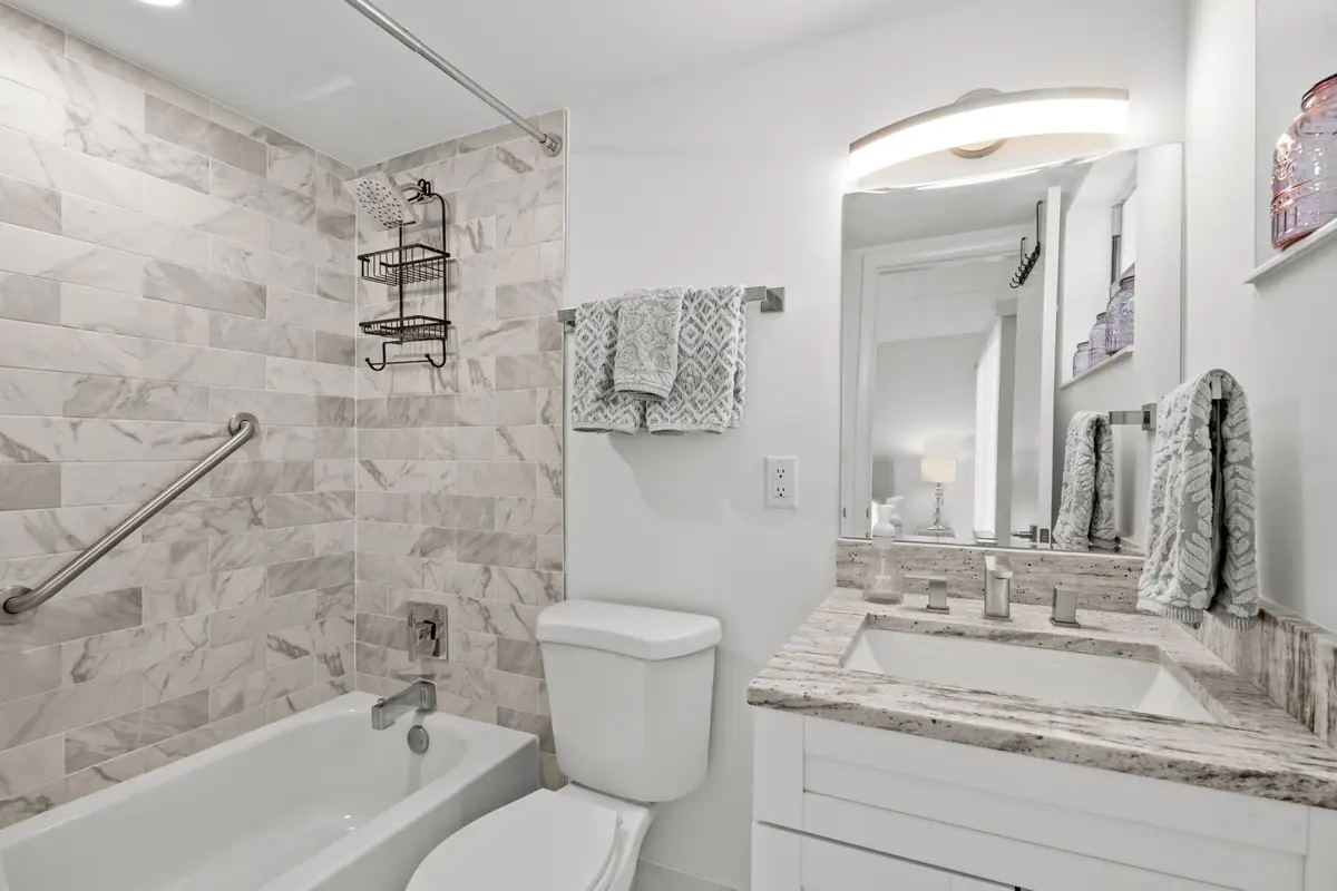 366A5127-48 at 4500 N FLAGLER Drive D24, West Palm Beach