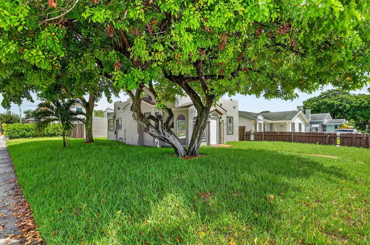 5-web-or-mls-DSC_0993 at 739 KAYE Street 0, West Palm Beach