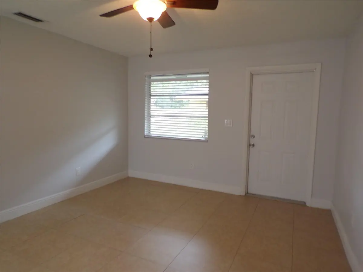 Photo 5 at 1505 N 57th Terrace, Hollywood