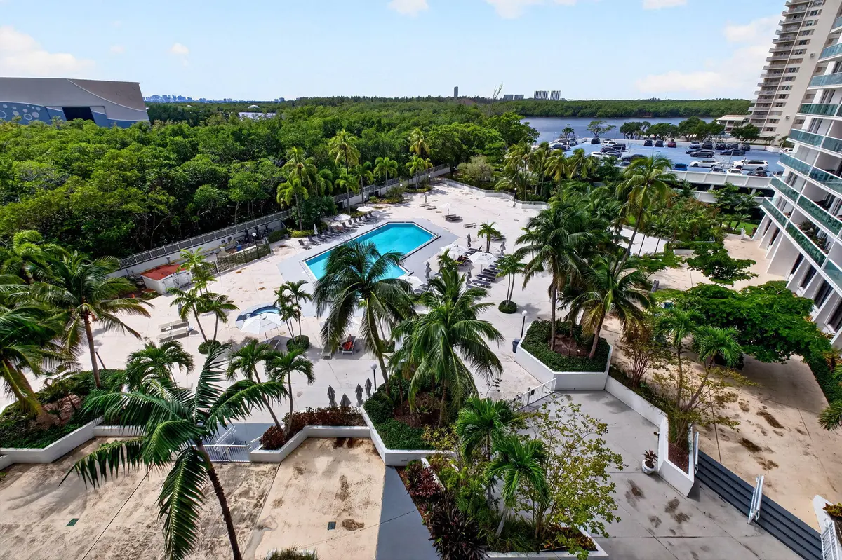 7-web-or-mls-DSCF0409 at 100 Bayview Drive 620, Sunny Isles Beach