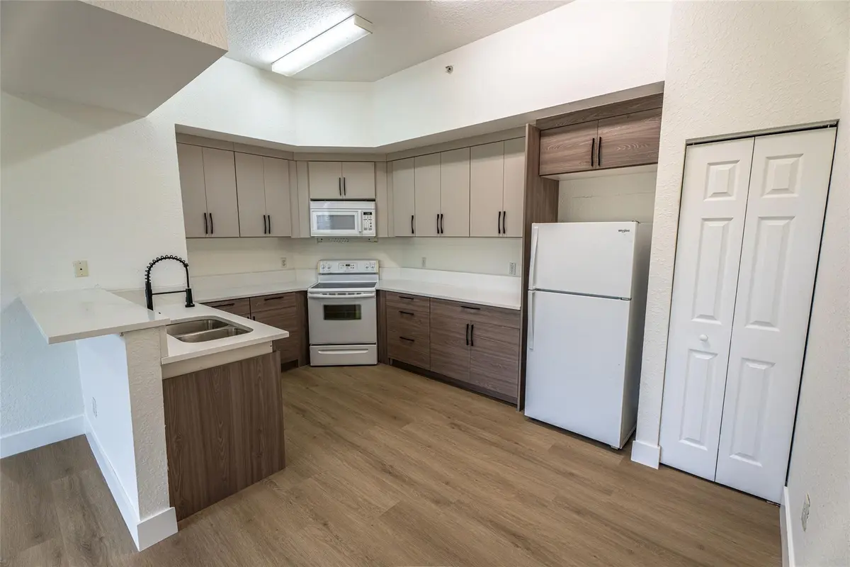 Photo 5 at 2801 Riverside Drive 301-S, Coral Springs