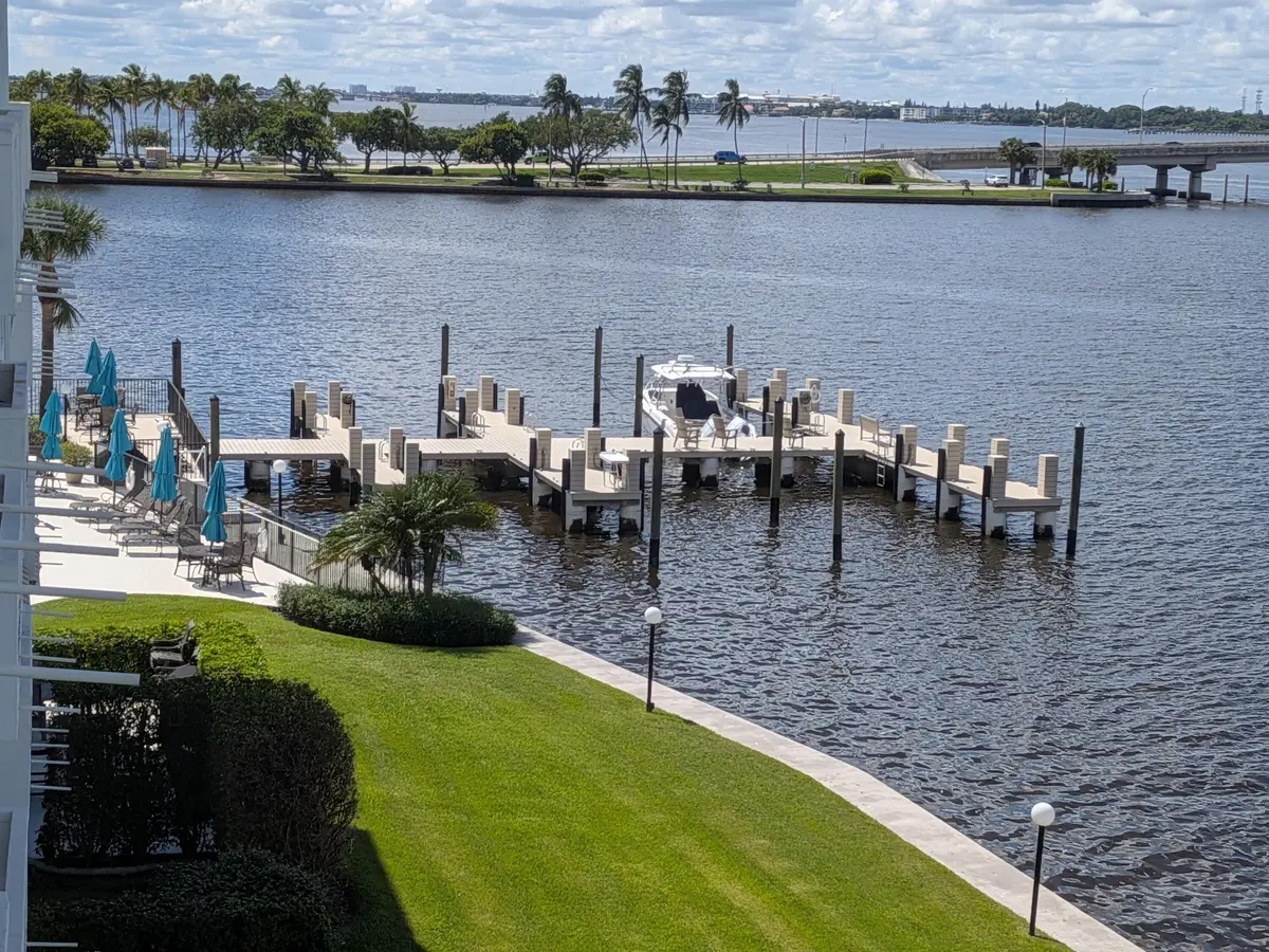 DOCK at 2840 S Ocean Boulevard 6110, Palm Beach