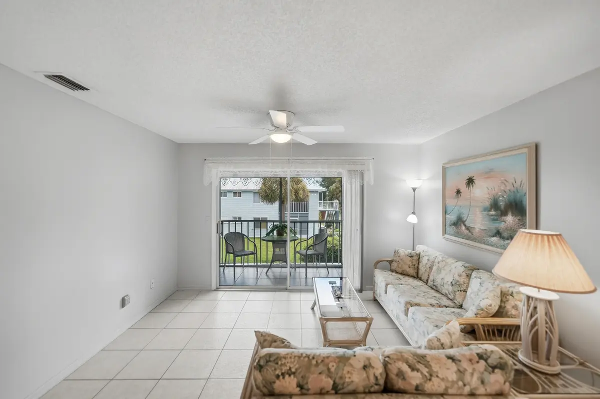 _DSC1576 at 105 SE Village Drive, Port St. Lucie