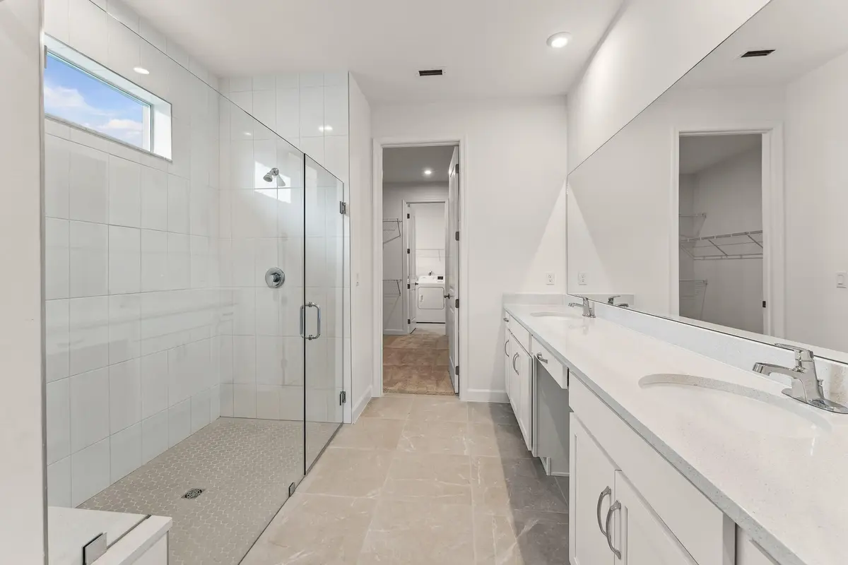 US_SEF_HAVEN_LOT 238_OWNERS BATH at 11992 SW Pantone Street, Port St. Lucie