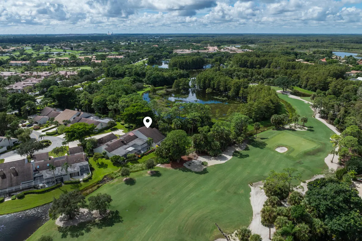 Aerial at 40 Edinburgh Drive, Palm Beach Gardens