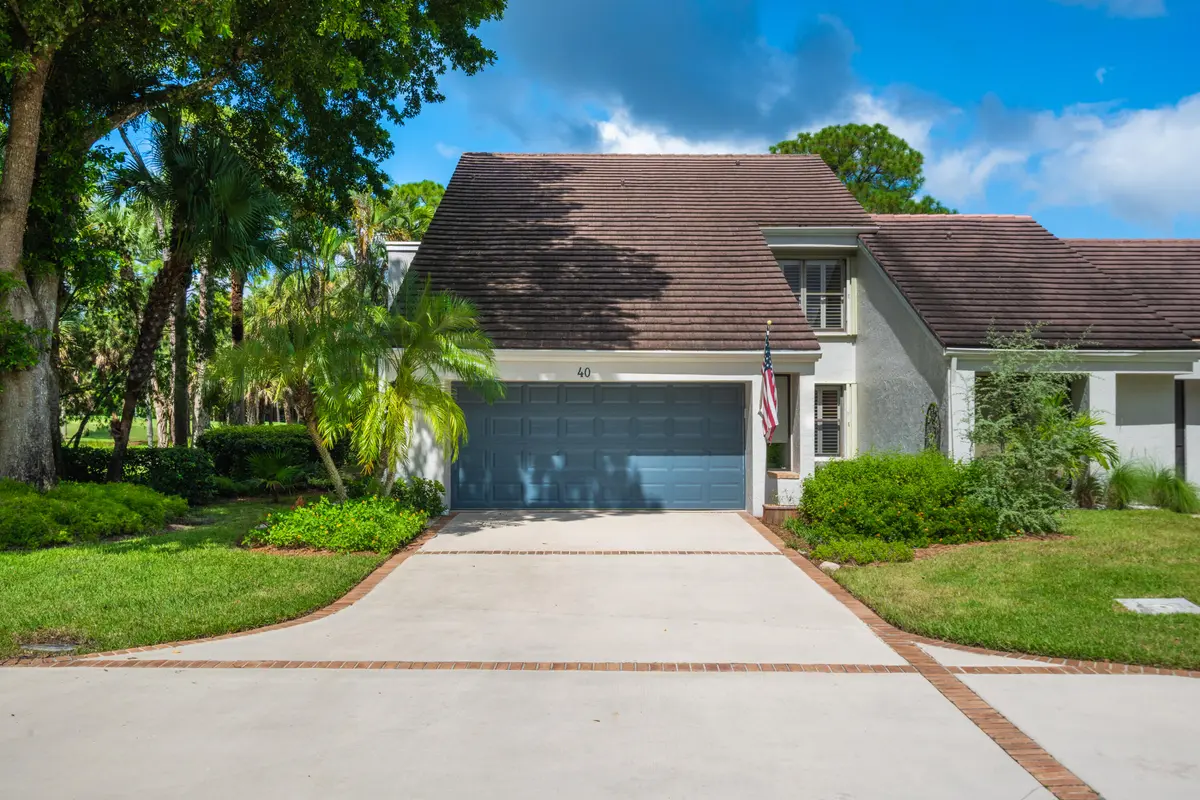 Front at 40 Edinburgh Drive, Palm Beach Gardens