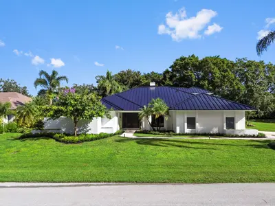 10 Alnwick Road, Palm Beach Gardens – Single Family Residence for sale