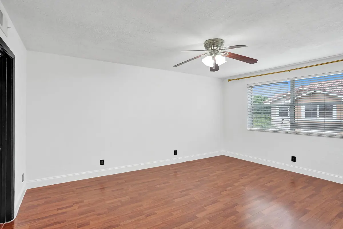 8761 Wiles Road 301, Coral Springs, FL – photo 7