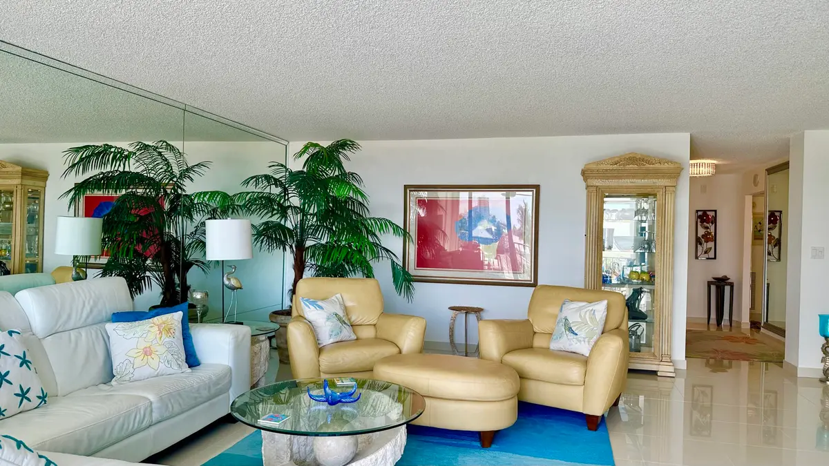 IMG_5950 at 1901 N Ocean Boulevard 4B, Fort Lauderdale