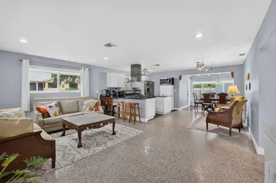 439 45TH Street, West Palm Beach – Single Family Residence for rent