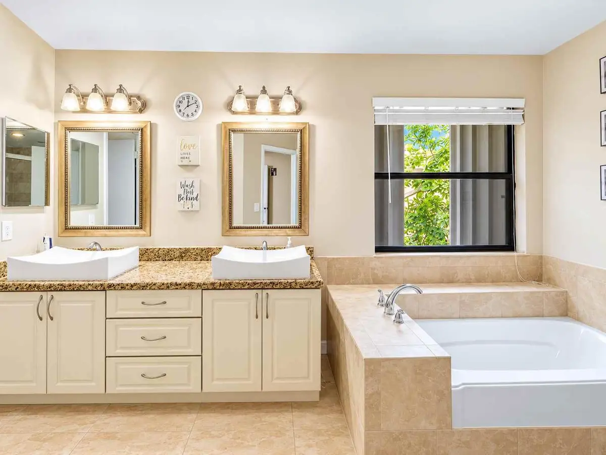 1431 SW 87TH Way, 9 at 1431 SW 87TH Way, Pembroke Pines