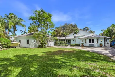 3679 SW SAINT LUCIE SHORES Drive, Palm City – Single Family Residence for sale