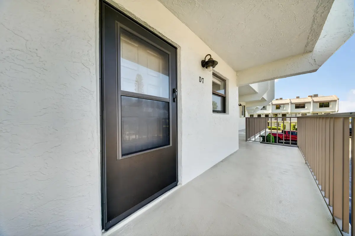 CM MEDIA -4 at 1300 Seaway Drive D7, Fort Pierce