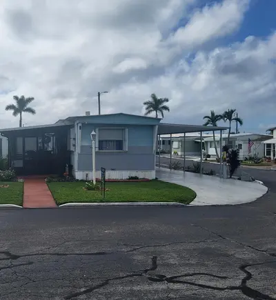 10885 SE Federal Hwy 67 Highway, Hobe Sound – Mobile Home for sale