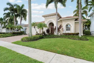 807 Floret Drive, Palm Beach Gardens – Single Family Residence for sale