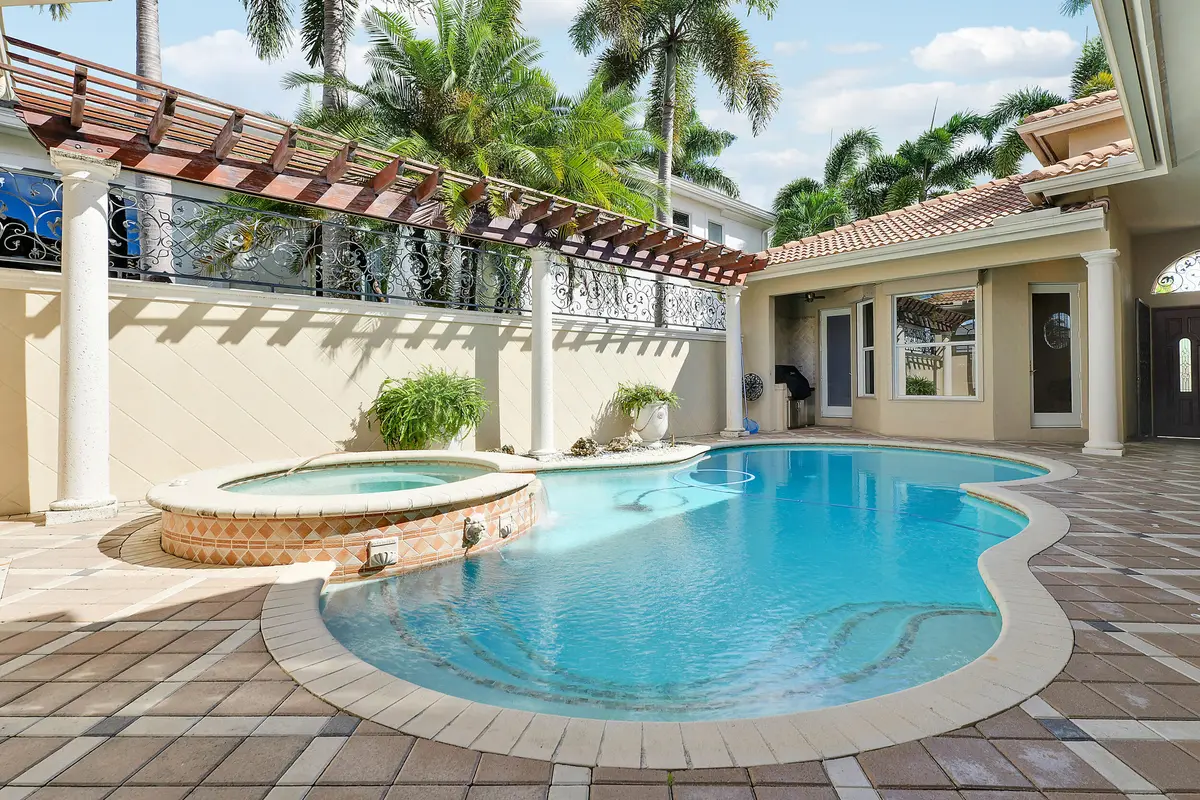 807 Floret Drive, Palm Beach Gardens, FL – photo 4