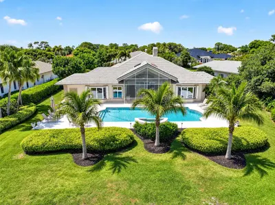 6711 SE Barrington Drive, Stuart – Single Family Residence for sale