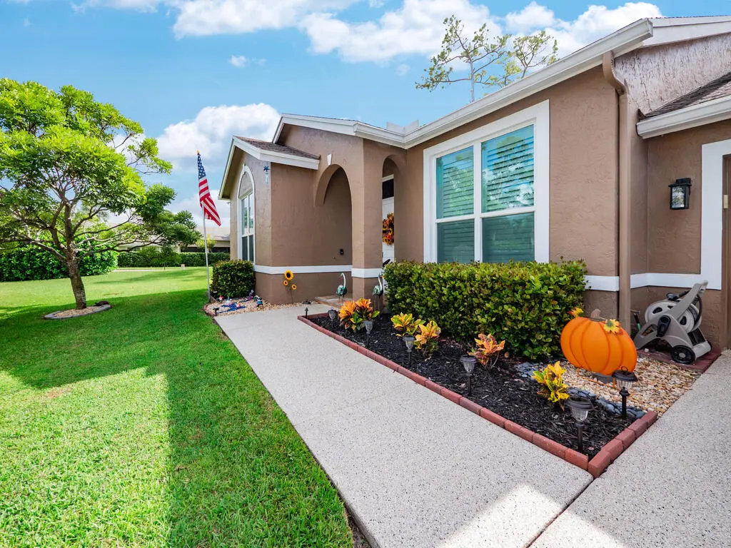 Front Walkway at 1169 MOURNING DOVE Lane, Wellington