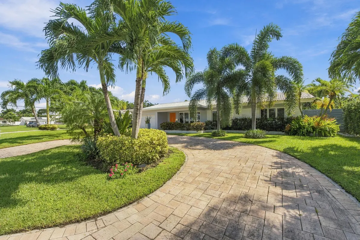 3__dsc5440 at 4230 NE 19TH Avenue, Oakland Park