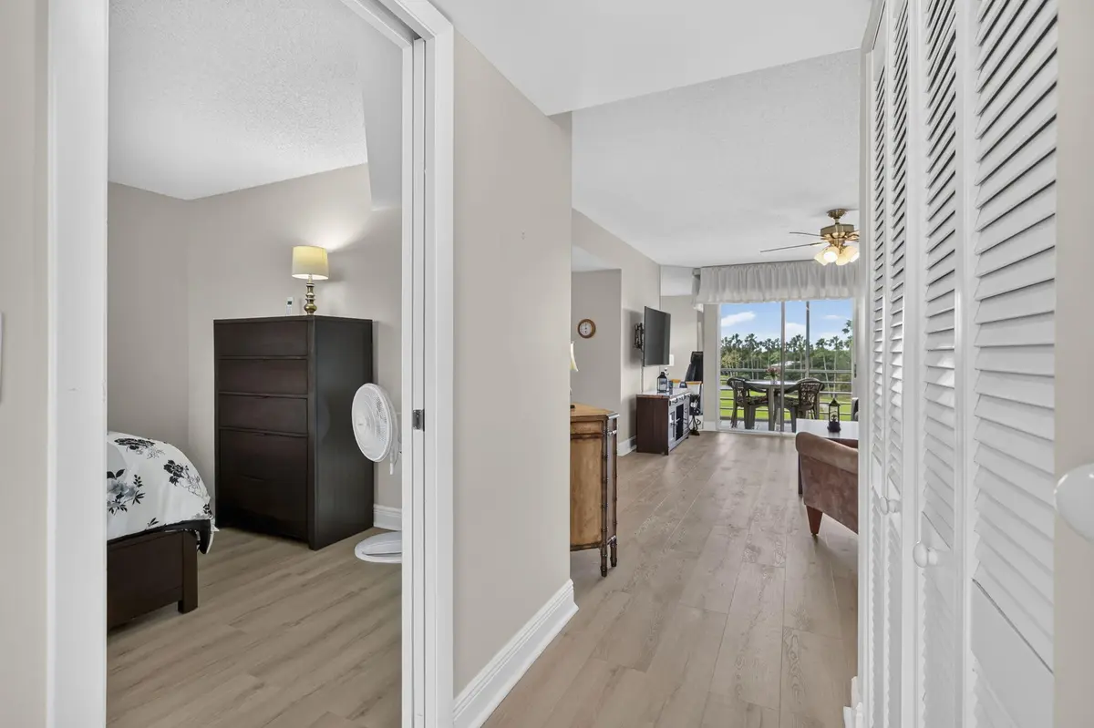 16-web-or-mls-BS1A3425 at 3871 Via Poinciana 407, Lake Worth