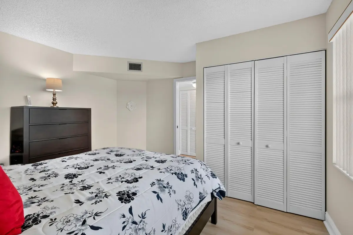 19-web-or-mls-BS1A3420 at 3871 Via Poinciana 407, Lake Worth