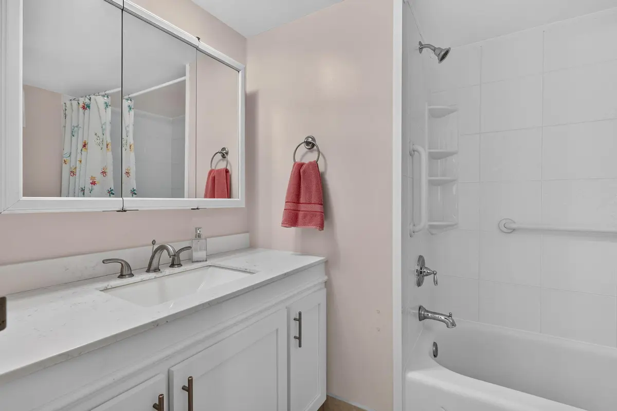 20-web-or-mls-BS1A3436 at 3871 Via Poinciana 407, Lake Worth