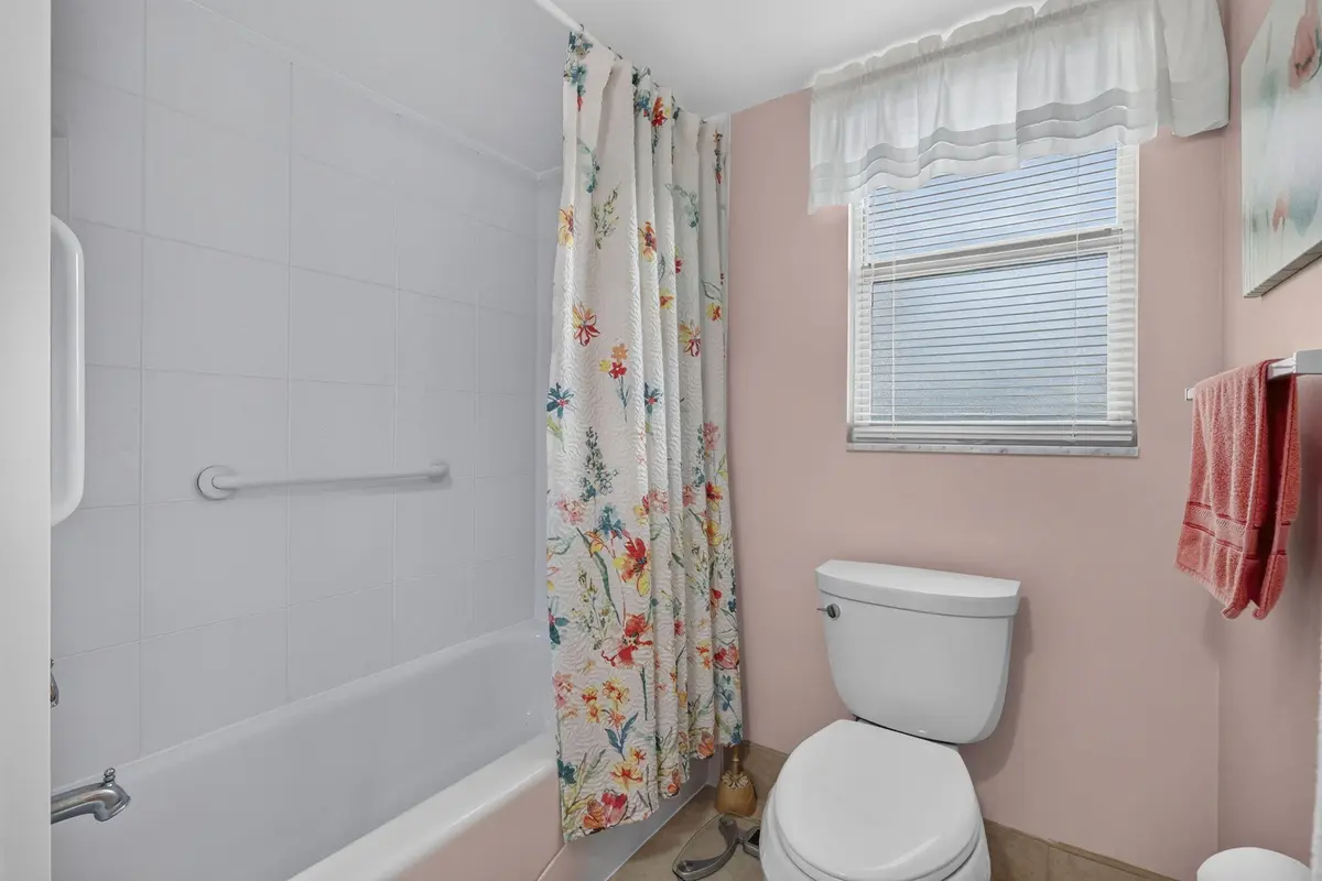 21-web-or-mls-BS1A3440 at 3871 Via Poinciana 407, Lake Worth
