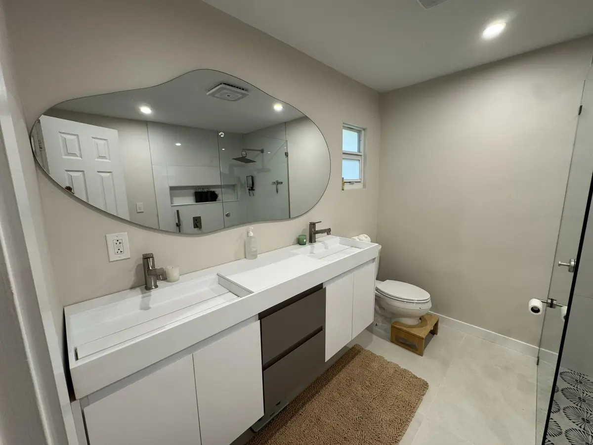 Master Bath at 12133 Big Cone Court, Wellington