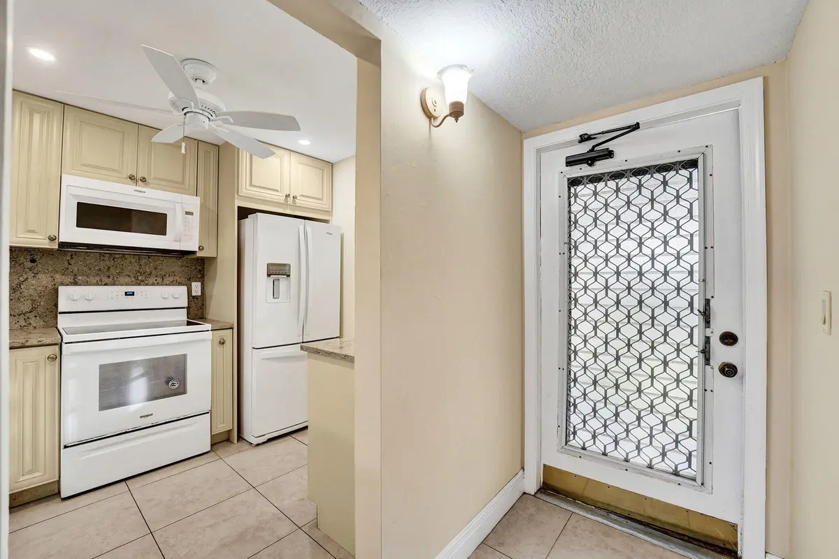 27-web-or-mls-DSC02997 at 9460 Poinciana Place 203, Davie
