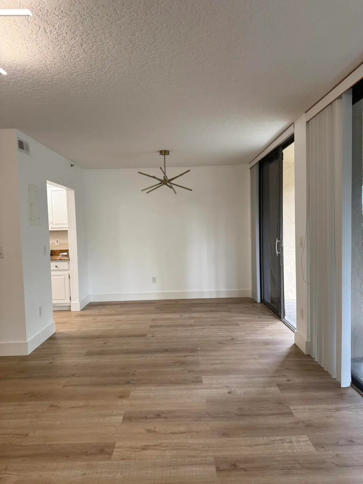 Dining area at 859 JEFFERY Street 1030, Boca Raton