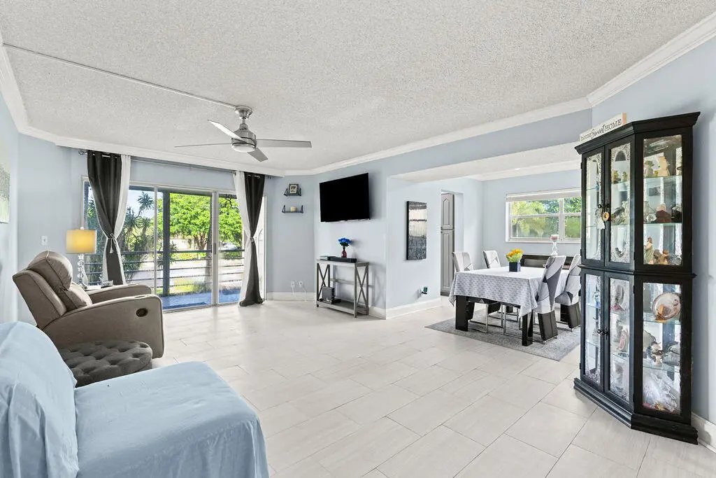 DSC04925 at 3590 Via Poinciana 216, Lake Worth