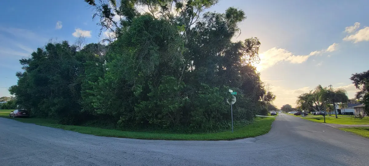 638 NW Grenada St at 638 NW Grenada Street, Port St. Lucie