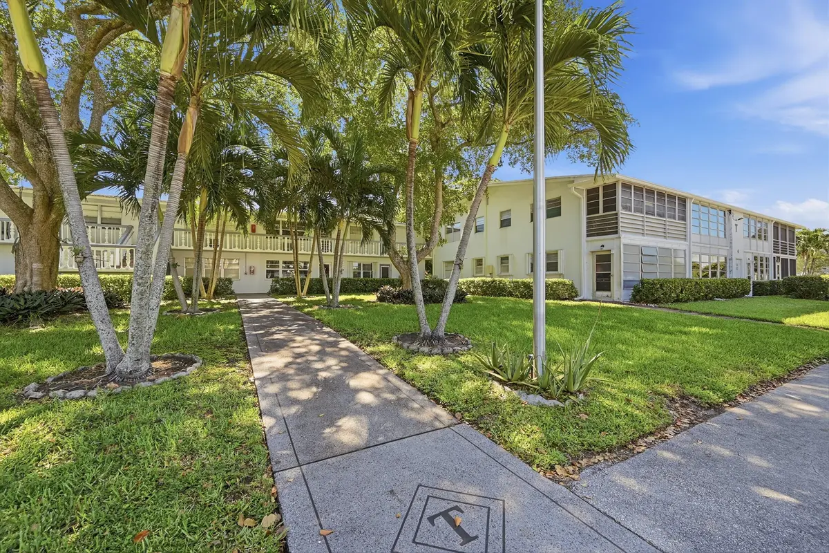 BUILDING at 551 DURHAM Circle T, Deerfield Beach