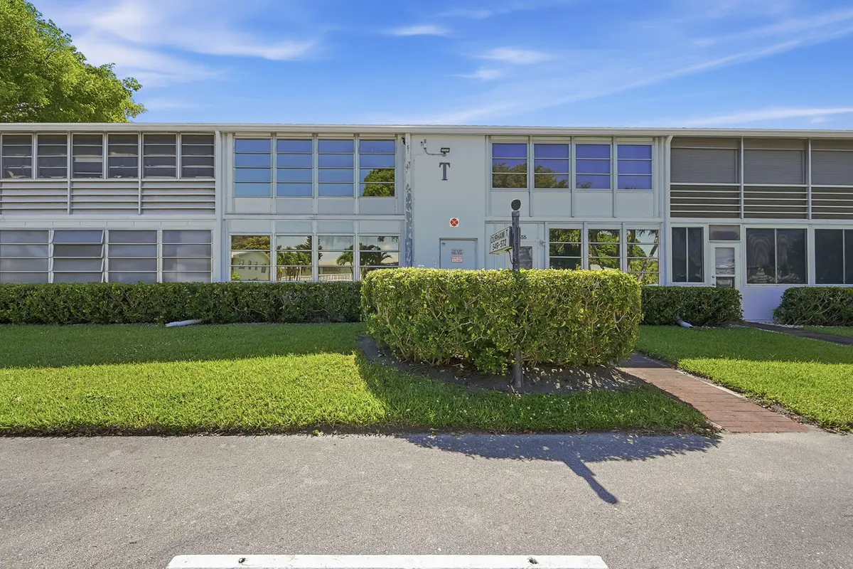 PHOTO 2 at 551 DURHAM Circle T, Deerfield Beach