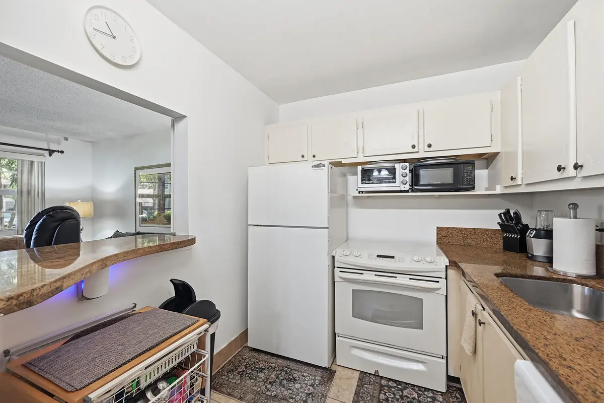PHOTO 8 at 551 DURHAM Circle T, Deerfield Beach