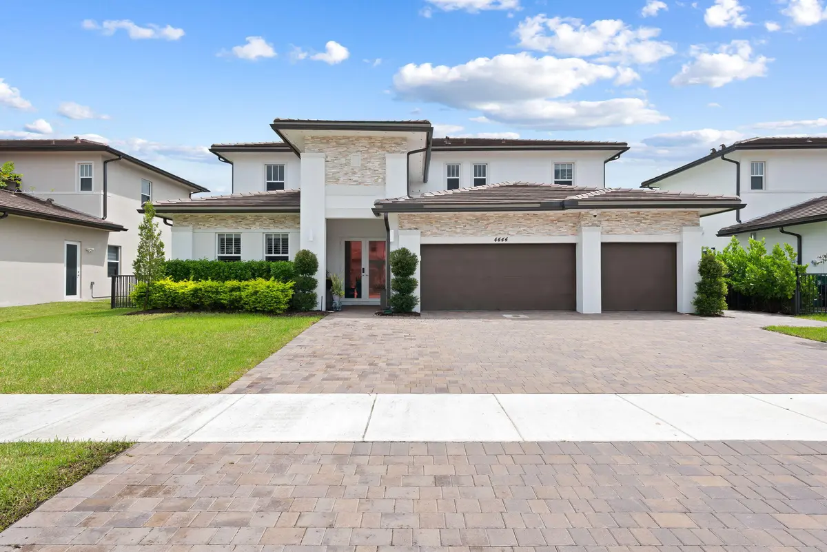28-web-or-mls-_BWP9172 at 4444 SW 122nd Terrace, Davie