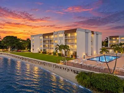 1516 S Lakeside Drive 408, Lake Worth Beach – Condominium for sale