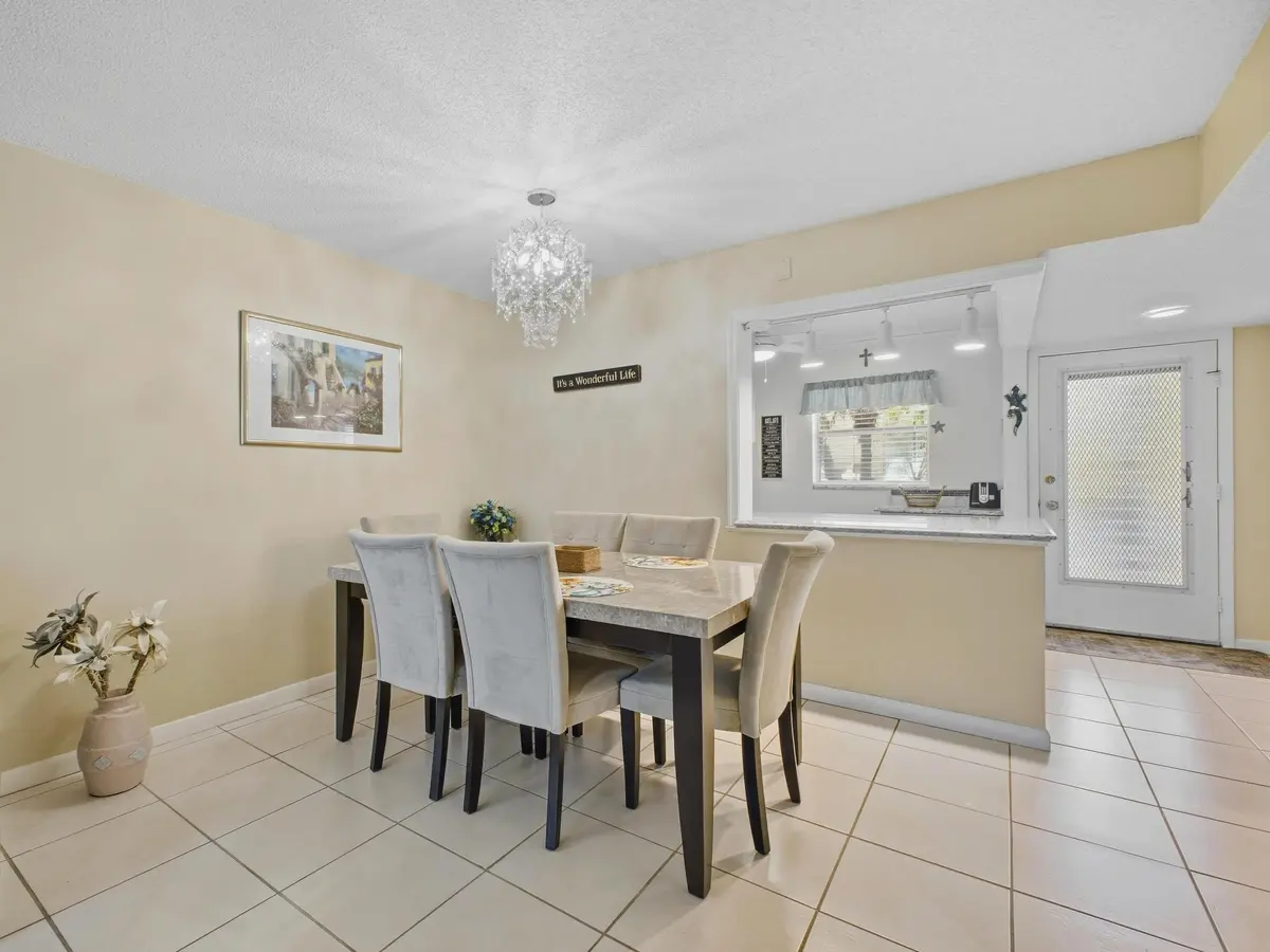 Dining 2 at 2620 NE 1st Court 1050, Boynton Beach