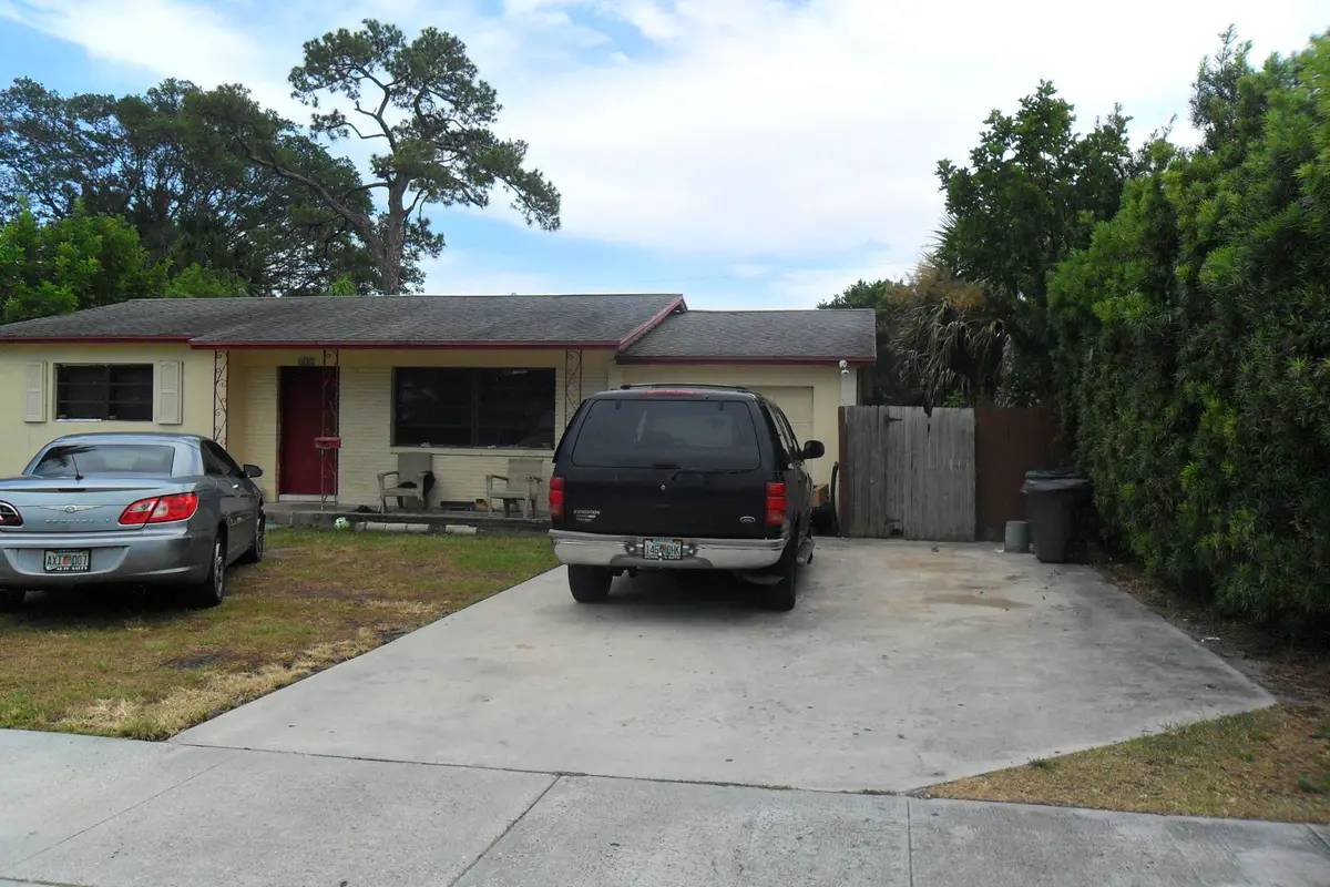 SAM_2639 at 730 W ILEX Drive, Lake Park