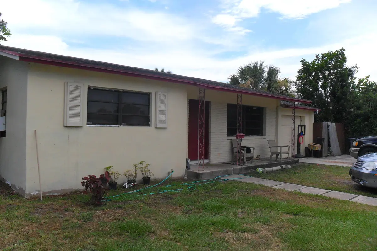 SAM_2640 at 730 W ILEX Drive, Lake Park