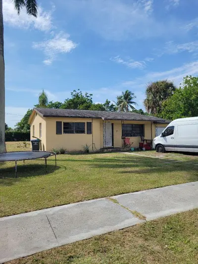 730 W ILEX Drive, Lake Park – Single Family Residence for sale