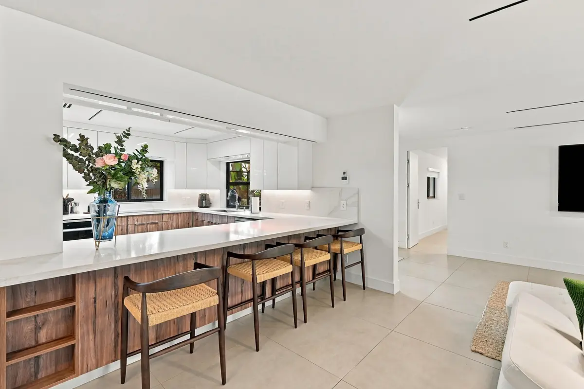 10_dsc_8700_with_tv at 2537 NW 116TH Terrace, Coral Springs